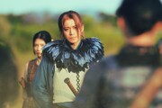 「キングダム 魂の決戦」場面写真。小栗旬演じる李牧