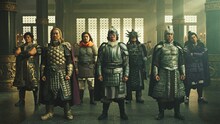 山﨑賢人主演「キングダム 魂の決戦」場面写真12点、蒙恬・王賁・秦国屈指の将たちの姿も