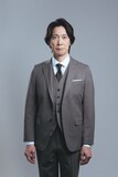 ドラマ「一次元の挿し木」で主人公の義父・七瀬京一を演じる佐々木蔵之介