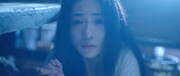ウー・ジンイエン（呉謹言）演じる中国ドラマ「墨雨雲間～美しき復讐～」のヒロイン・薛芳菲。幸せな結婚生活を送っていた彼女だが、ある日、身に覚えのない不貞の罪に問われる