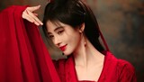 悲劇のヒロイン楊采薇と性悪美女・上官芷を演じわけたのは中国ドラマ「如意芳菲 ～夢紡ぐ恋の道～」「宮廷衛士の花嫁」のジュー・ジンイー（鞠婧禕）。SNH48時代には“4000年に1人の美少女”と呼ばれていたことでも知られる