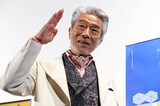 アクション映画「夢物語 Episode3『不思議の国のドラゴン』」の舞台挨拶に登壇した倉田保昭。イベントでは監督を務めた坂本浩一、下村勇二、谷垣健治についても語った