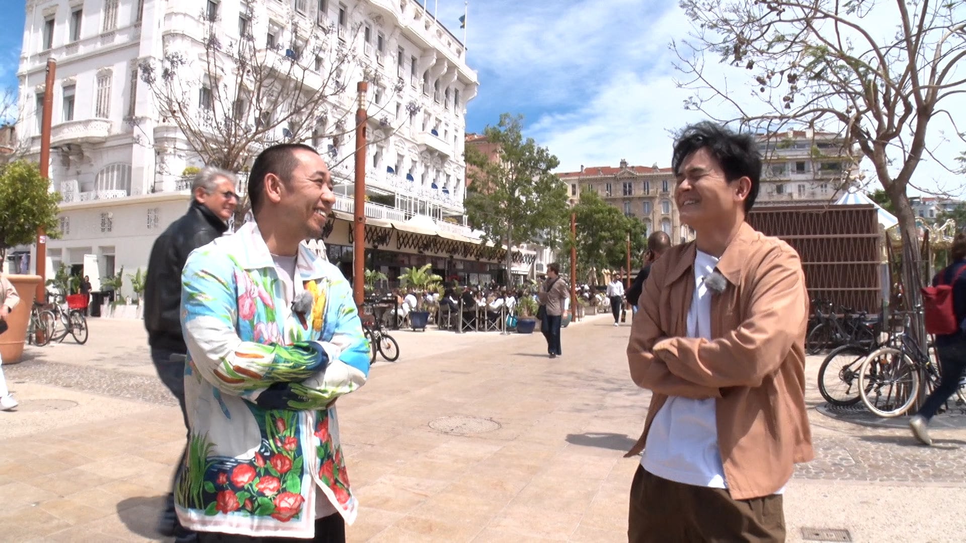 カンヌ映画祭に挑む大悟を「テレビ千鳥」でノブが見守る、綾瀬はるかへのお土産選びも