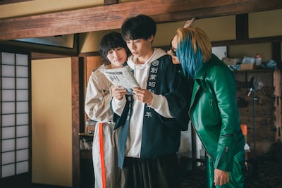 映画「ホーム スイート ホーム」より、左から増子敦貴演じる植木英郎、八村倫太郎演じる植木一郎、駒木根葵汰演じる植木史郎
