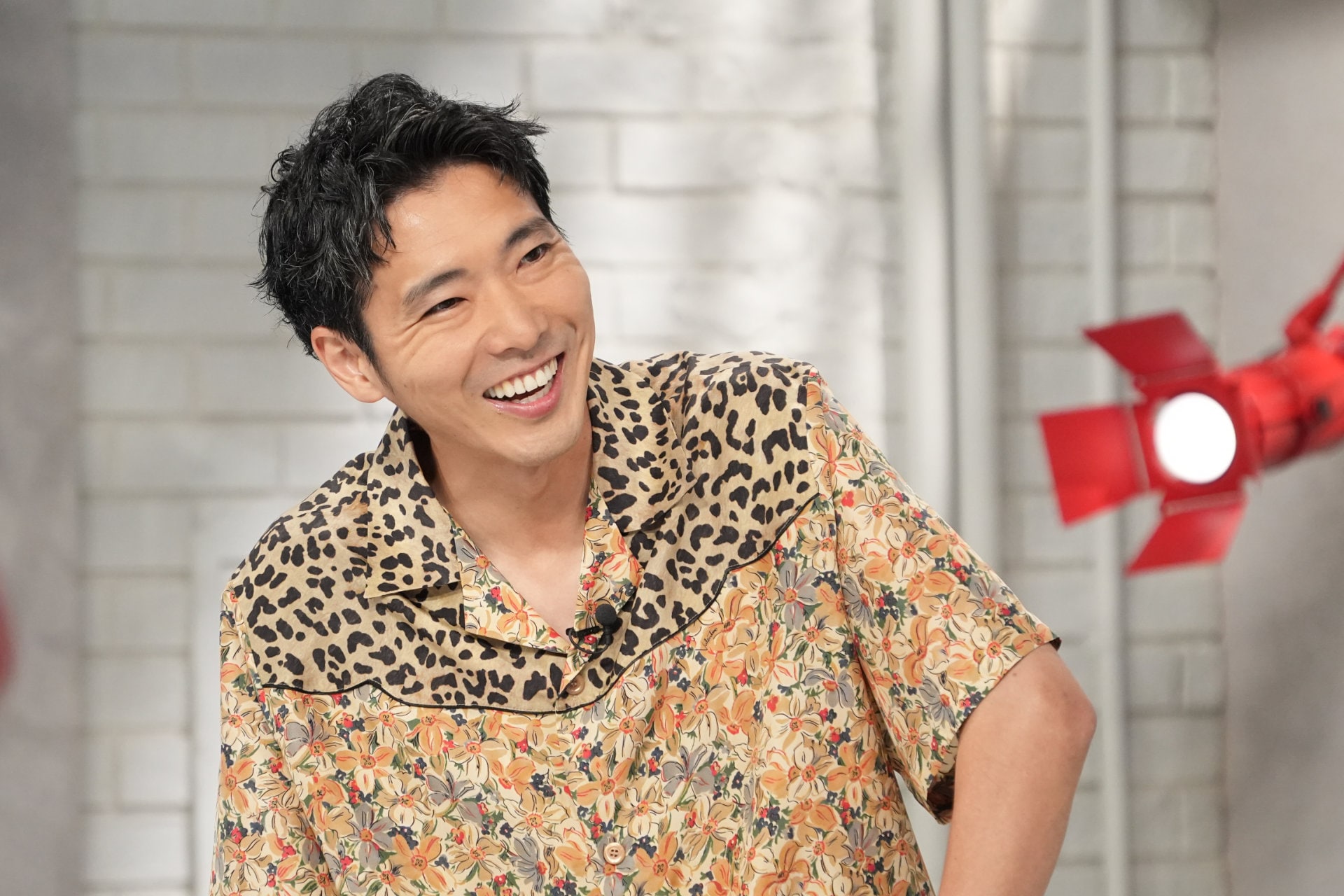 柄本佑が「おしゃれクリップ」にゲスト出演、父・柄本明から学んだことを告白