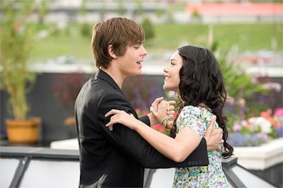 「ハイスクール・ミュージカル／ザ・ムービー」場面写真 ©︎Disney Enterprises, Inc. All rights reserved