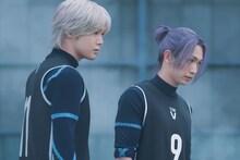 高橋文哉主演「ブルーロック」場面写真14点一挙解禁、YouTube新企画も始動