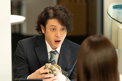 「さとこはいつも」より、オダギリジョー演じる村本健吾