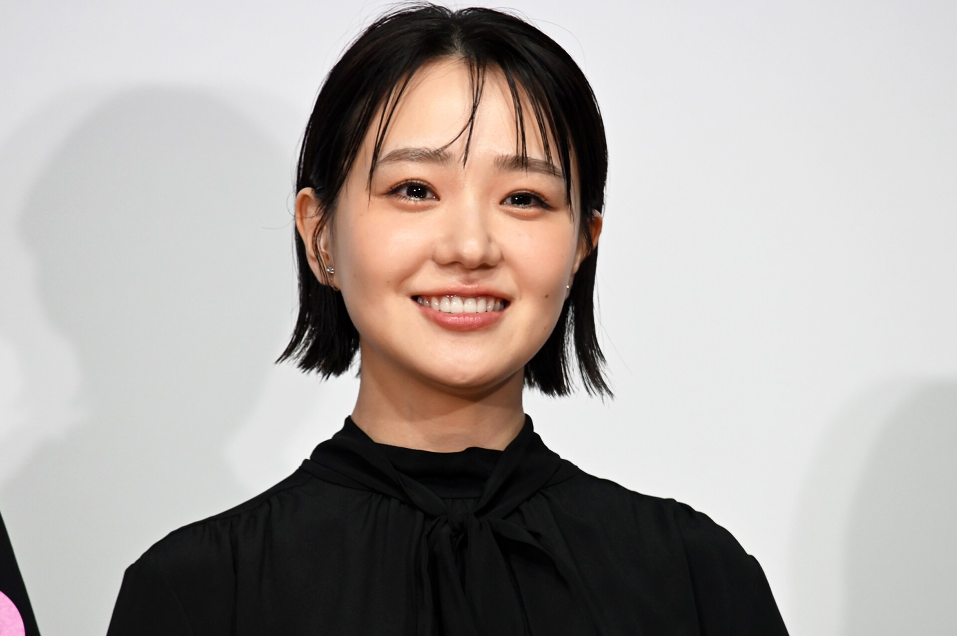 京極夏彦が奈緒主演「死ねばいいのに」に太鼓判「小説とは全然違うけどまったく同じ」