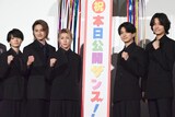 「おそ松さん 人類クズ化計画!!!!!?」初日舞台挨拶の様子。左から西村拓哉、小島健、末澤誠也、正門良規、佐野晶哉