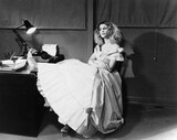 「ザ・ゴールドディガーズ」場面写真。ジュリー・クリスティが主演した、サリー・ポッターの長編デビュー作 ©1983 Sally Potter, Rose English, Lindsay Cooper