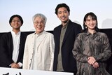 映画「メモリィズ」公開記念舞台挨拶の様子。左から坂西未郁、イッセー尾形、柄本佑、香椎由宇