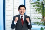 「親愛なる夫へ～完璧な妻の嘘～」で情報番組「ひるドキライブ」のコメンテーター・須田を演じる博多華丸