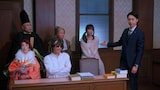 伊藤万理華主演のNHK法廷ドラマ「擬人化ドラマ 被告人エモい」場面写真。劇中では擬人化された言葉たちが「美しい日本語」「言葉の正しさ」などをめぐって法廷で火花を散らす
