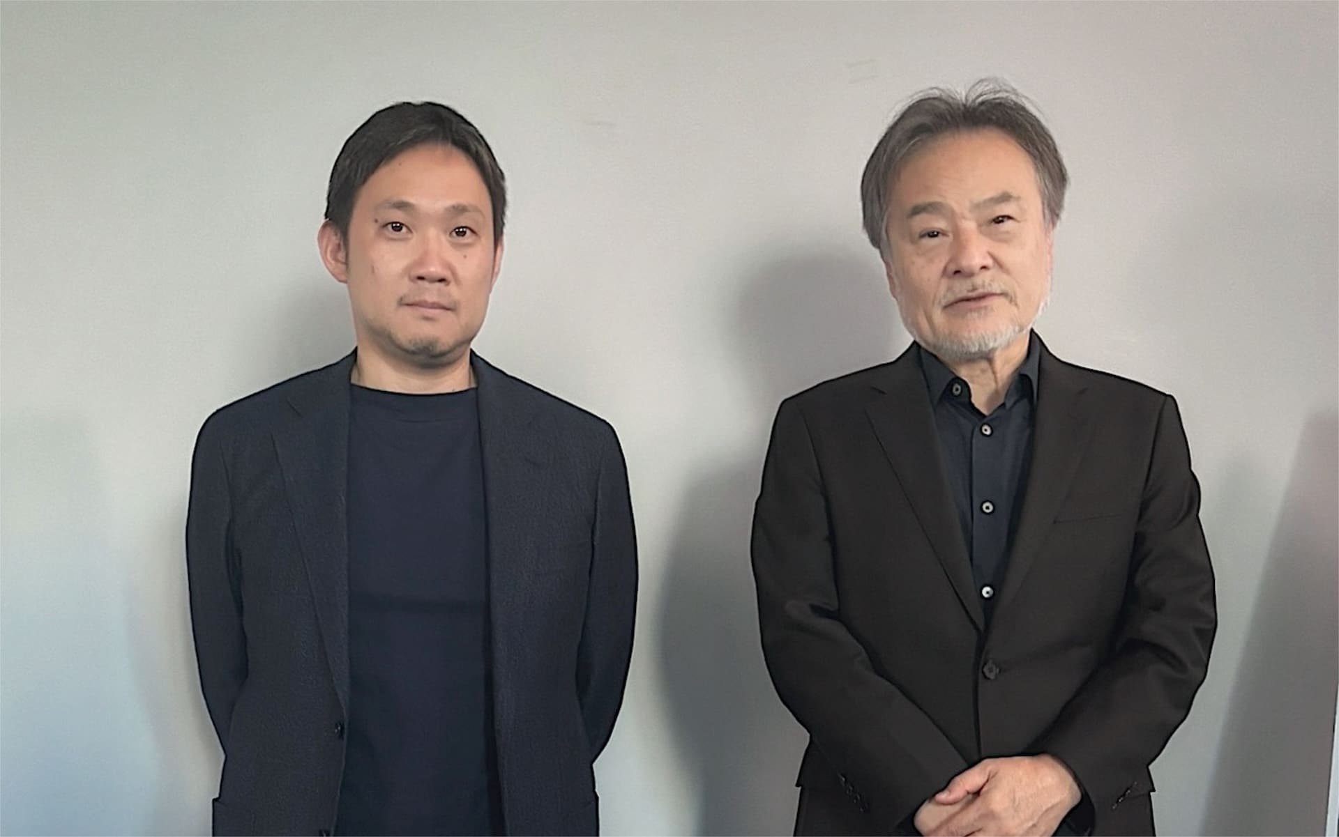 「黒牢城」黒沢清×「急に具合が悪くなる」濱口竜介が対談、互いの手腕を称え合う