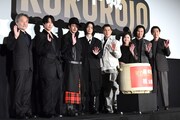 「黒牢城」本木雅弘が名司会ぶりで初日盛り上げる、宮舘涼太は“カメレオン俳優”評が励みに