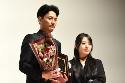 左から毎熊克哉、海空