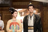 「恋の一手は計画的に～貴公子に囲まれて～」には中国ドラマ「蒼蘭訣～エターナル・ラブ～」のチャールズ・リン（林柏叡 / 右）も出演している。彼は羅令妤に恋する第五皇子の衡陽（こうよう）王を演じた