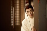 「恋の一手は計画的に～貴公子に囲まれて～」の主人公・陸昀を演じたファン・イールン（方逸倫）。1992年12月26日生まれ、中国・浙江省嘉興市出身の彼は、韓国の建国大学を卒業している