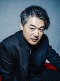 NHK夜ドラ「税金で買った本」で紀一の父を演じる平山浩行