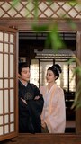 中国ドラマ「柳舟恋記(りゅうしゅうれんき)～皇子とかりそめの花嫁～」より、左からジャン・ワンイー（張晩意）演じる崔行舟（さいこうしゅう）、ワン・チューラン（王楚然）演じる柳眠棠（りゅうみんとう）©Shenzhen Tencent Computer Systems Company Limited