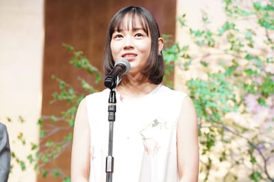 第52回放送文化基金賞贈呈式に登壇した光嶌なづな