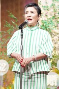 第52回放送文化基金賞贈呈式に登壇した根岸季衣