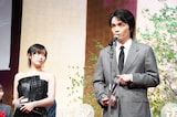 第52回放送文化基金賞贈呈式より、左から森七菜、岡山天音
