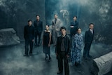 Netflixシリーズ「ガス人間」スペシャルアート。小栗旬、蒼井優、広瀬すず、林遣都、UTA、竹野内豊、片山慎三、ヨン・サンホが集結した