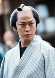 亀梨和也演じる時代劇「銭形平次」の主人公・銭形平次。劇中では一介の“岡っ引き”だった平次が、その名を江戸中に響かせるに至ったある大事件が描かれる