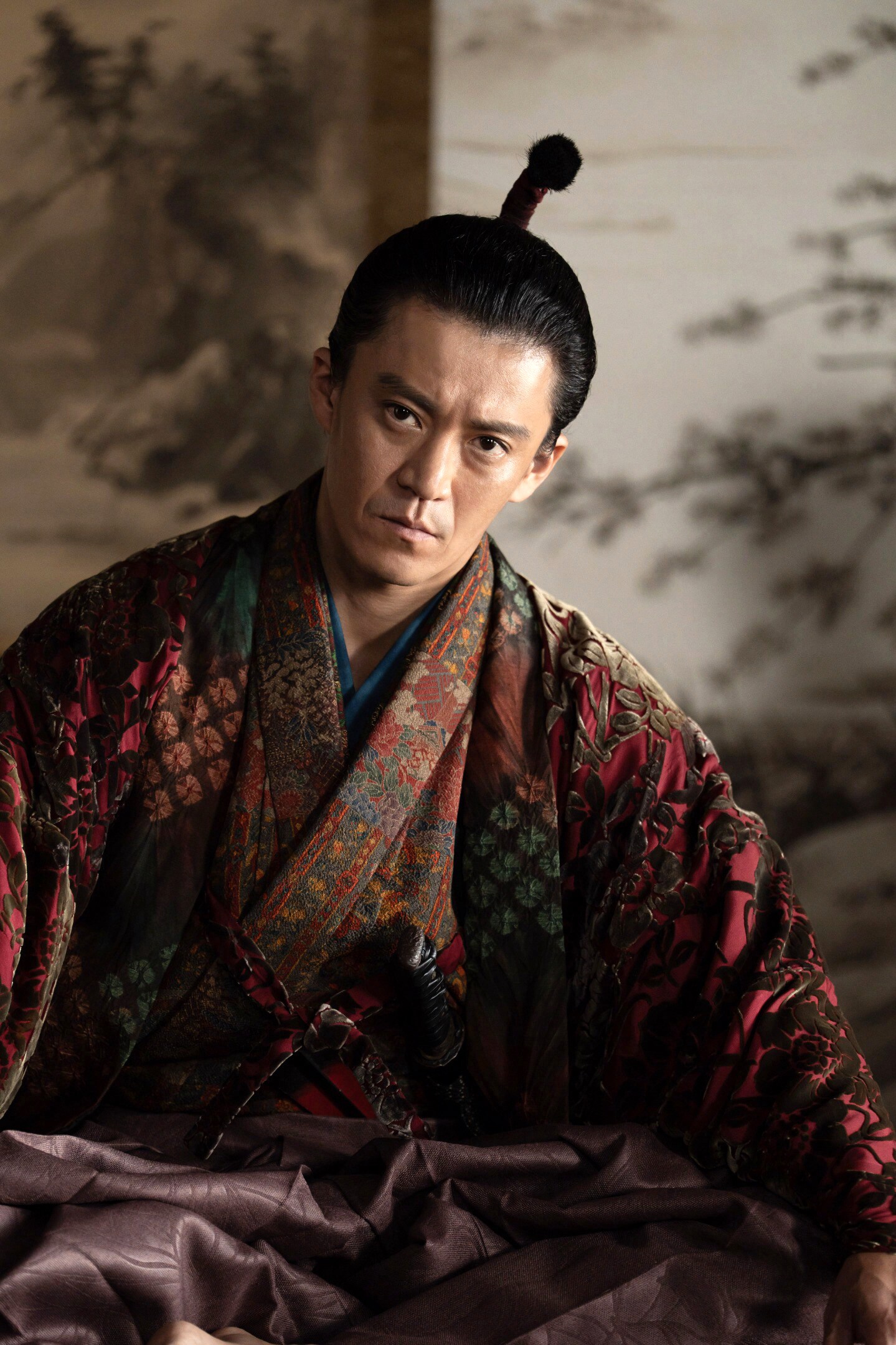 NHK 大河ドラマ 豊臣兄弟! 小栗旬 織田信長 市 宮崎あおい カード 小栗旬演じるNHK大河ドラマ「豊臣兄弟！」の登場人物・織田信長 [画像