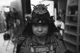 大河ドラマ「豊臣兄弟！」の撮影現場で甲冑姿の仲野太賀。この写真はTシャツのデザインにも使用された（撮影：阿部裕介）
