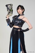 飛導のバーサー（演：光宗薫）。イバルに忠誠を誓うスゴ腕ハンター。民衆から尊敬を集めているが、敵と見定めたものは容赦しない。翼の生えた角獣・飛角の力を使い、鉄扇で華麗に戦う