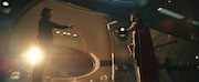 「アベンジャーズ／ドゥームズデイ」場面写真。ソー（右）とスティーブ・ロジャース（左）が再会する様子
