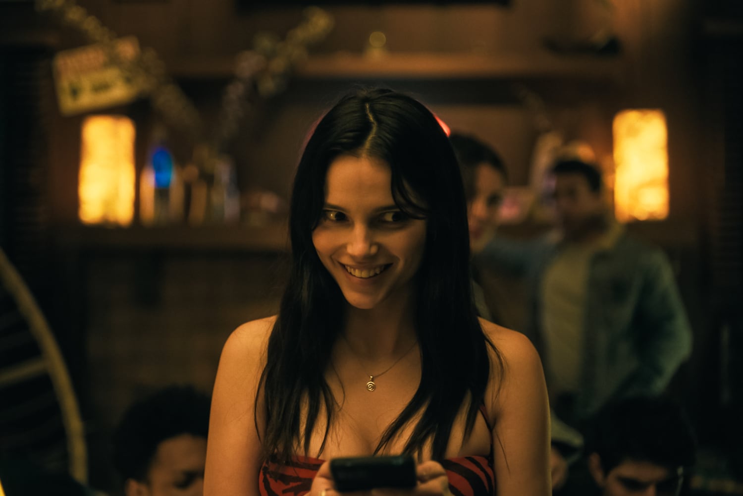 映画「オブセッション 災愛」本編映像2本公開、“災愛”に翻弄される男女を映す