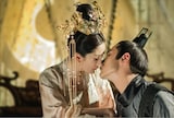 総製作費83億円、総視聴回数145.5億回を超える中国ドラマ「扶揺（フーヤオ）～伝説の皇后～」場面写真。左からヤン・ミー（楊冪）演じる扶揺、イーサン・ルアン（阮経天）演じる長孫無極