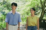 「マッチング TRUE LOVE」場面写真。左からクァク・ドンヨン演じるイ・ソンイル、土屋太鳳演じる唯島輪花