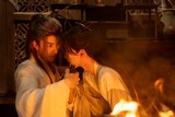 中国ドラマ「江湖夜雨終似梦～悪を糺す運命の絆～」より、イエン・ズーシエン（厳子賢）演じる江湖（左）とミン・シンハン（閔星翰）演じる夜雨（右）。幾度となく危機を乗り越えるうちに、2人の絆は固く結ばれていく