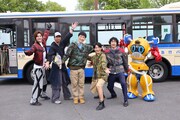 映画「超宇宙刑事ギャバン インフィニティ」出演のジャルジャル、笑顔のオフショット公開