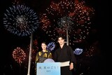 おんまく花火大会に参加した横浜流星（右）と広瀬すず（左）