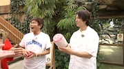 「ごぶごぶ」2時間スペシャルより、山下智久（右）と浜田雅功（左）