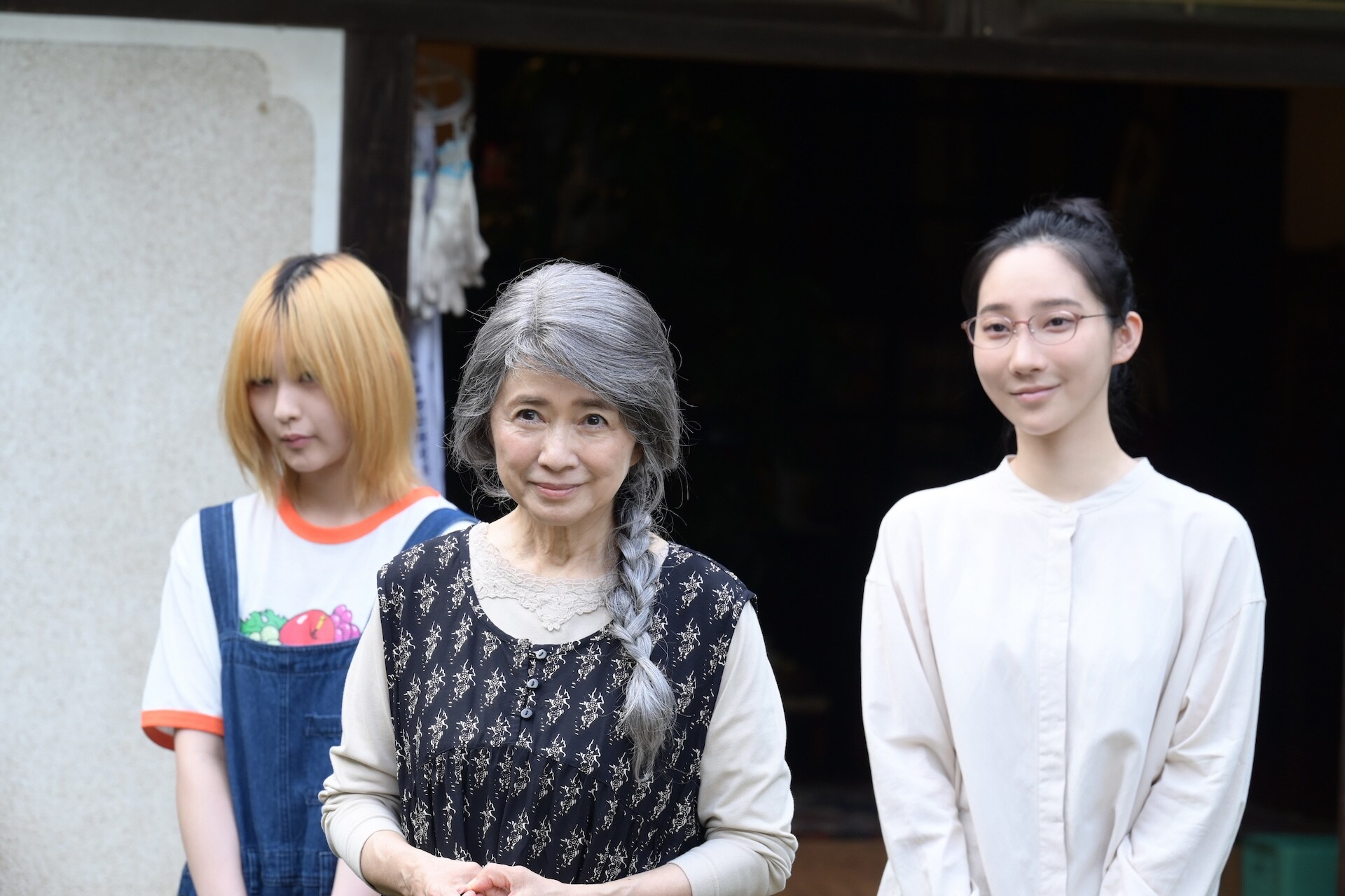 暴力を受けた女性を匿う“おうち”の秘密とは、吉岡里帆×奈緒「シャドウワーク」本編映像