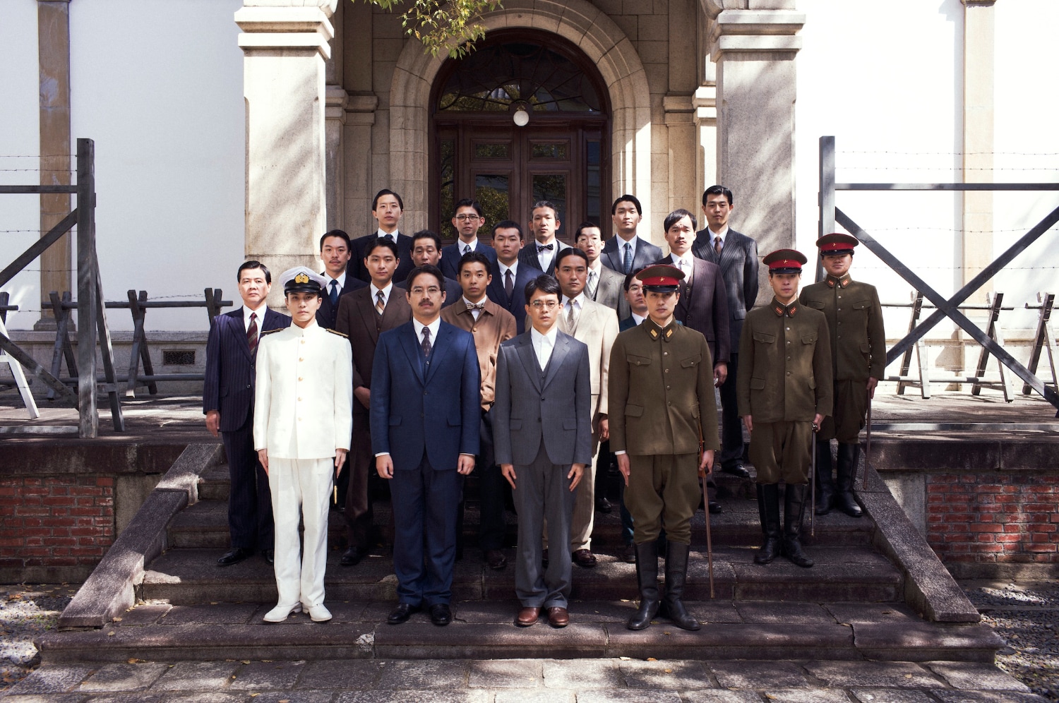 「開戦前夜」キャスト陣の特別映像、池松壮亮「この作品のために俳優をやってきたかも」