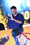 「ストリートファイター／ザ・ムービー」日本凱旋 特別イベントの様子。ケン役のノア・センティネオ