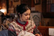 Netflix映画「余命一年、男をかう」より、濱田マリ演じる“瀬名の母”