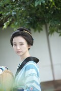 詩乃（演：篠田麻里子）