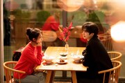 中国ドラマ「輝く太陽のように」場面写真。「プラチナの恋人たち」や「マイ・サンシャイン～何以笙簫默～」の原作者であり“青春恋愛小説の女王”と評されるグーマン（顧漫）が原作と脚本を担った