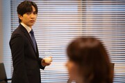 「溺愛 ～ 実は、最強ヒーロー ～」第1話場面写真