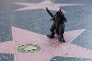 「ウォーク・オブ・フェイム」に刻まれた“GODZILLA”星形プレート