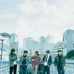 アルバムには「多摩川サンセット」「東京にて」など、東京にちなんだタイトルの曲も収録。